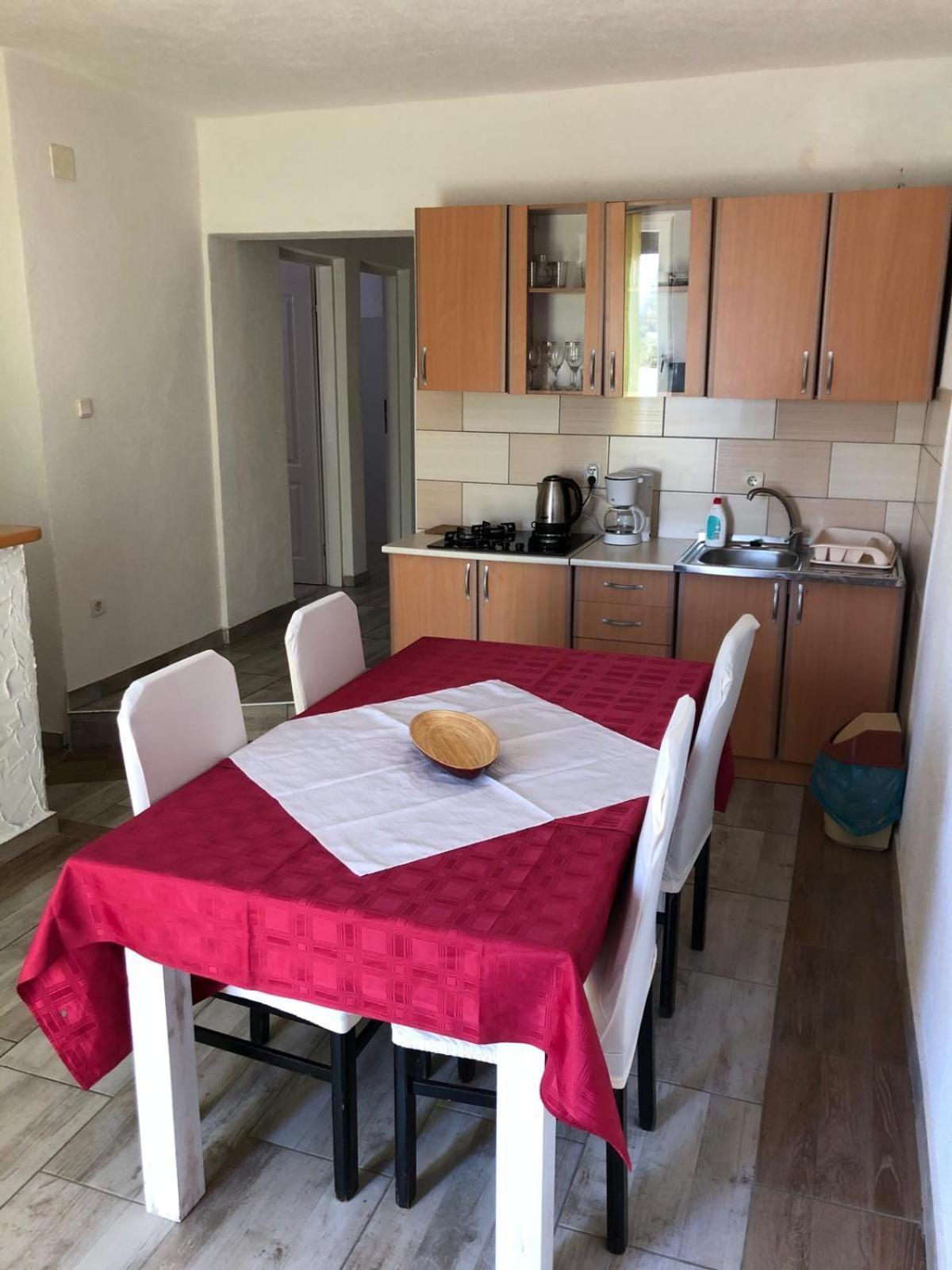 Apartmani CESARICA Karlobag Cameră foto
